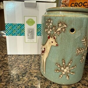 Scentsy Blue Ceramic Warmer with Stag and Snowflakes